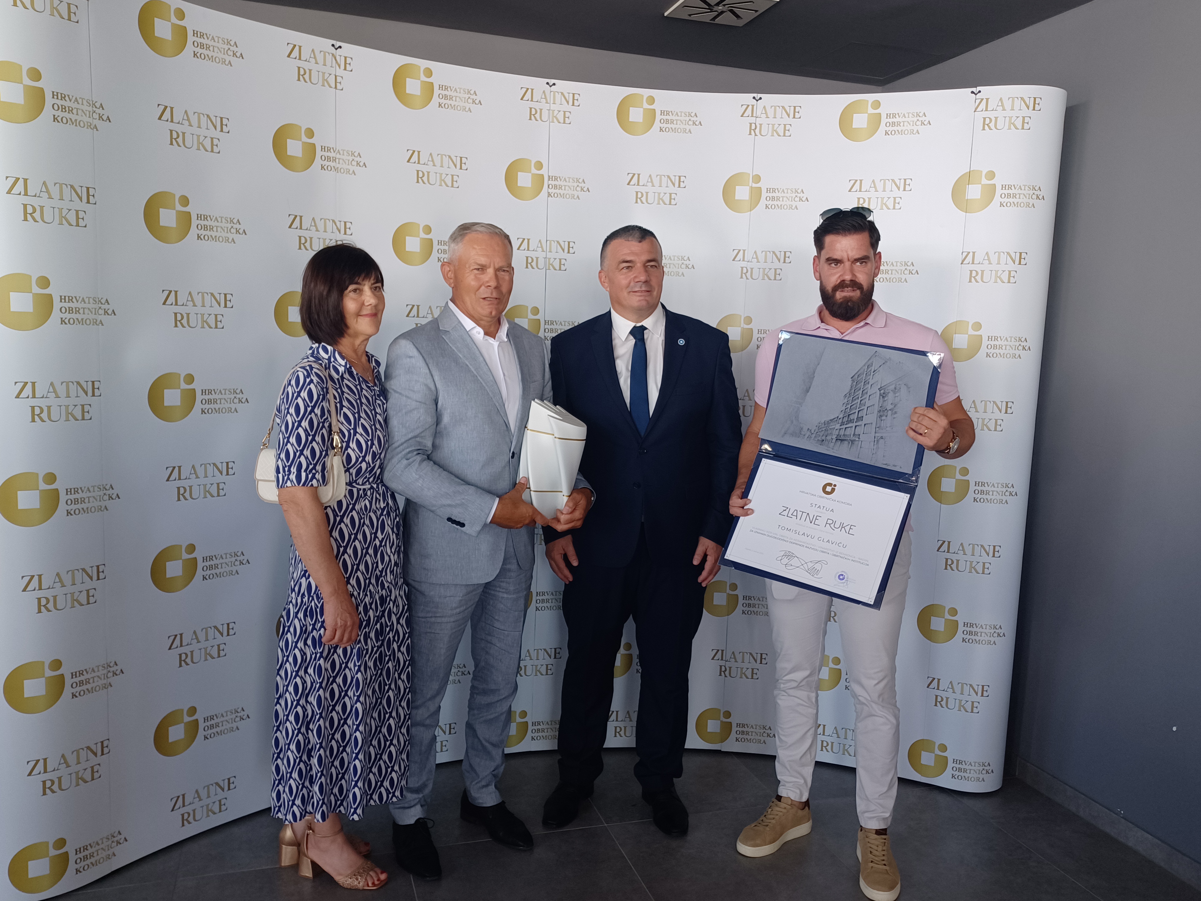 Nagrada ZLATNE RUKE u rukama Tomislava Glavića