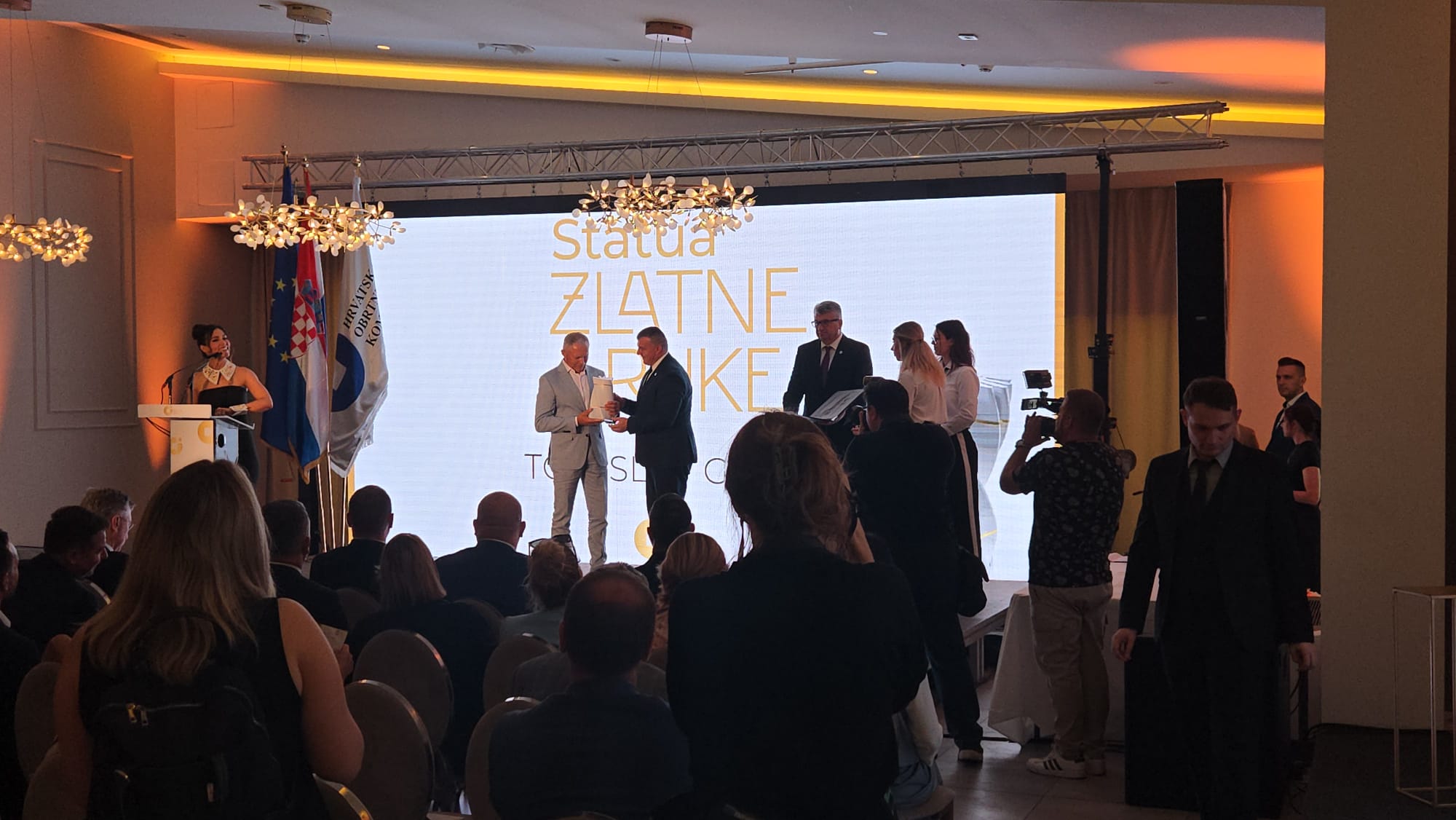 Nagrada ZLATNE RUKE u rukama Tomislava Glavića